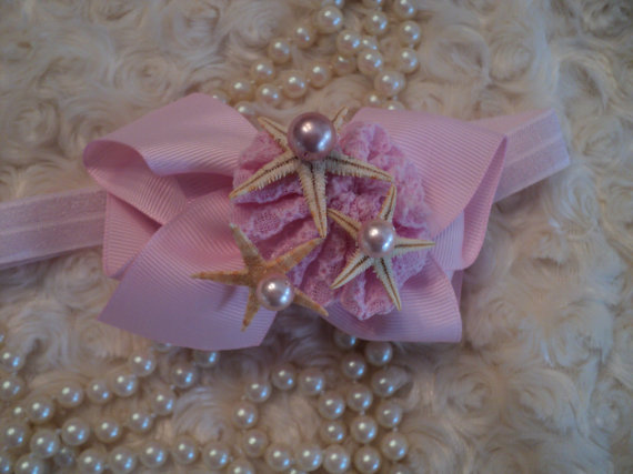 زفاف - Baby Infant Toddler Girl Beach Wedding Seashell Pink Elastic Headband w/Pink Grosgrain Bow, Pink Flower, Starfish and Pale Large Pearls.