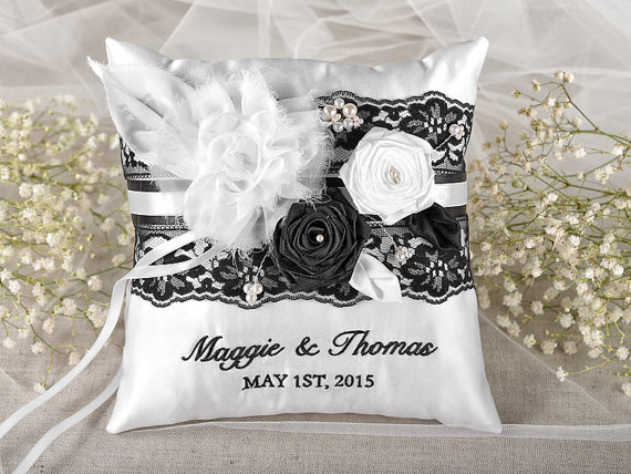 زفاف - Wedding  Ring Bearer Pillow, Black and White Ring Bearer Pillow, Wedding Pillow