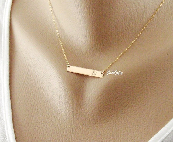 زفاف - Gold Bar Initial Necklace, Personalized Monogram Bar Necklace, Rectangle Letter charm necklace, Modern Bridesmaid's jewelry
