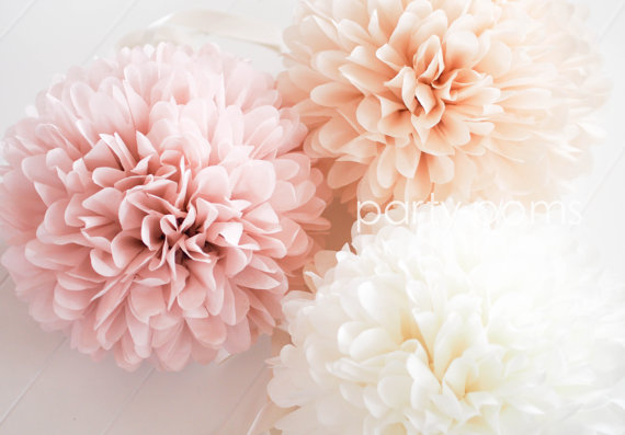 Mariage - 10 Tissue Paper Poms .. Wedding and Ceremony Decor .. Custom Colors