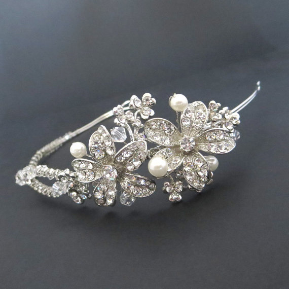 Hochzeit - Bridal headpiece, Bridal rhinestone flower headband, Wedding headband, Crystal and pearl headpiece