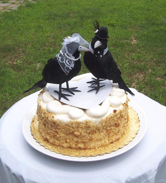 Hochzeit - Halloween Wedding Cake Topper CROW BIRD COUPLE Gothic Wedding Bride Groom Same Sex Wedding