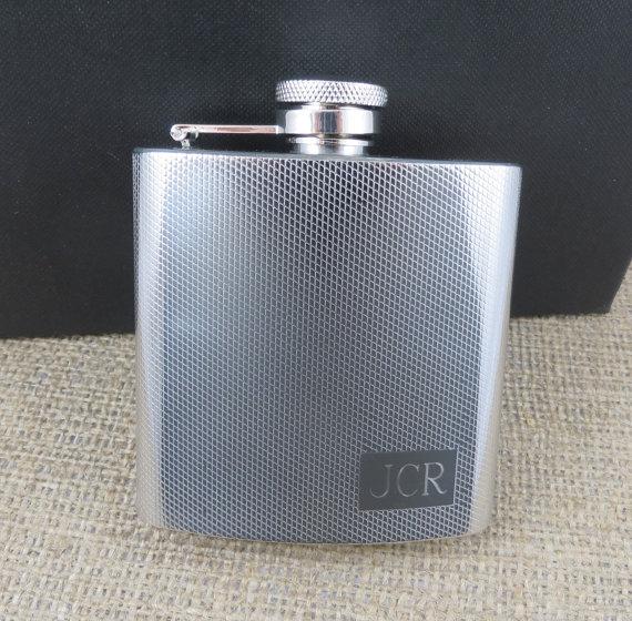 Свадьба - Personalized Flask - Textured Stainless Steel - Monogrammed- Engraved-Groomsmen- Mens Gifts(118)