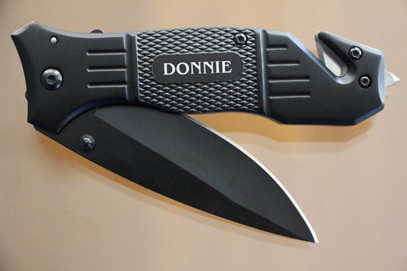 Hochzeit - Personalized Engraved Rescue Knife, Personalized Knives, Folding Hunting Knife, Engraved Pocket Knife, Groomsmen Gift, Wooden Knife, Knife
