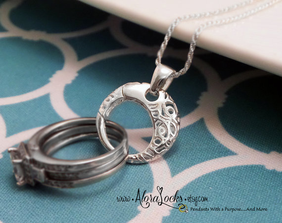 Hochzeit - Lattice Circle  Wedding / Engagement Ring or Charm Holder Pendant / Sterling Silver