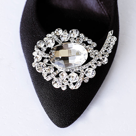 Mariage - SALE Bridal Shoe Clips Crystal Rhinestone Shoe Clips Wedding Party (Set of 2) SC001LX
