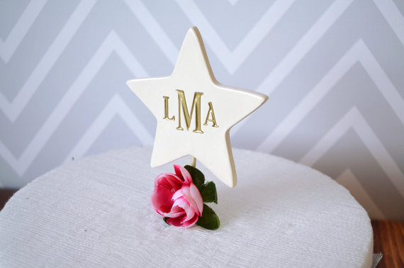 Mariage - PERSONALIZED Ceramic Star Wedding Cake Topper - Avaialable in Diifferent Colors