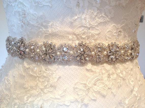 Wedding - Vintage style bridal sash/wedding dress belt