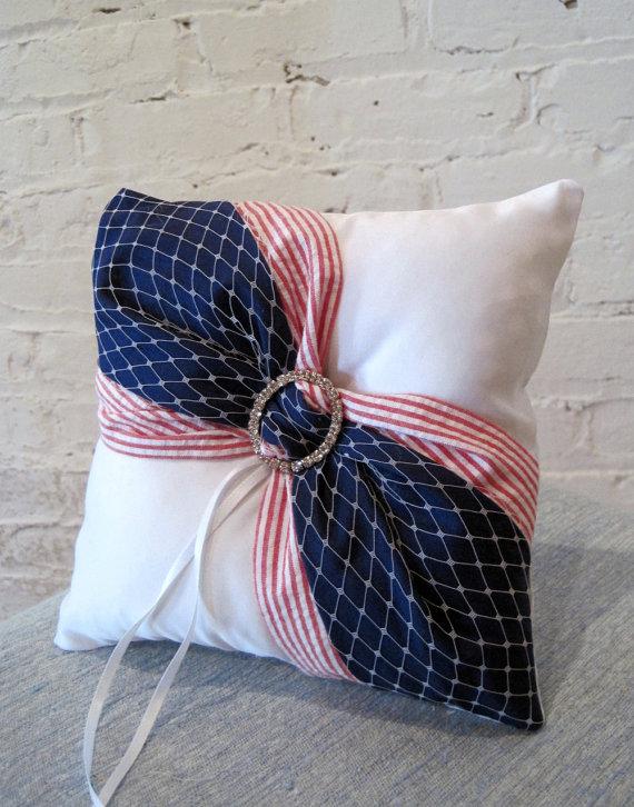 Hochzeit - American Flag Ring Bearer Pillow, Patriotic Wedding Ring Pillow, Military Wedding, Stars and Stripes, Red White and Blue USA Ring Pillow
