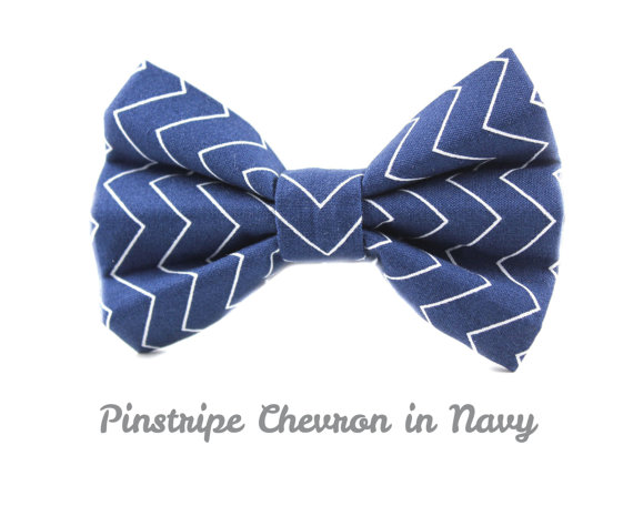 زفاف - Blue Dog Collar Bow Tie, Wedding Pet Apparel, Removable and Adjustable - Pinstripe Chevron in Navy