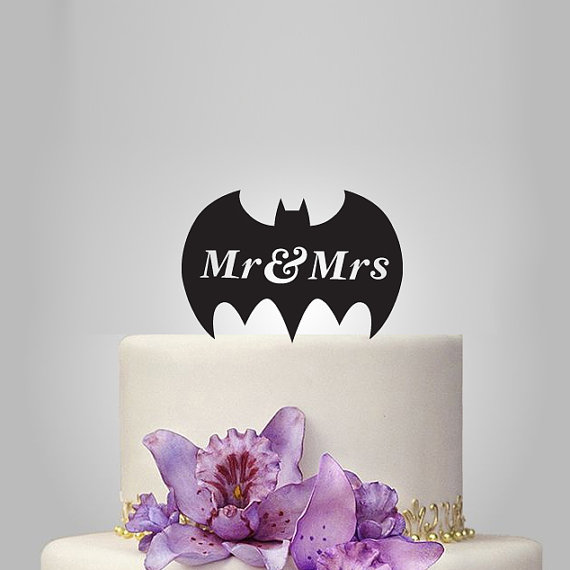 Свадьба - Mr and Mrs  Wedding Cake topper with batman silhouette, funny cake topper,  unique topper,