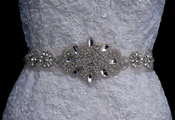 Hochzeit - Wedding Sash Belt , Bridal Sash Belt , Handmade Crystal Rhinestone Sash Belt , Wedding Sash , Bridal Belt , Bridal Sash