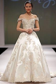 Short Sleeved Cap Off The Shoulder Sleeves Wedding Gown Short Sleeved Cap Off The Shoulder Sleeves Wedding Gown Inspiration