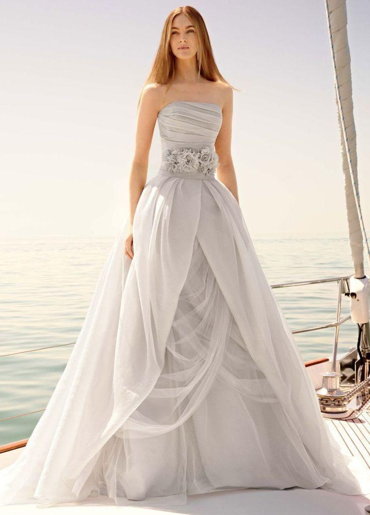 Hochzeit - Wedding Gowns Of Color And With Color!