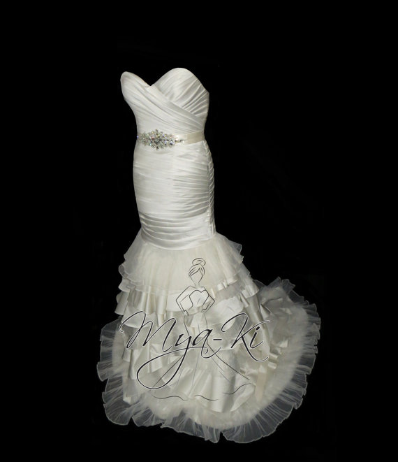Hochzeit - Beautifull Sweatheart neckline mermaid trumpet wedding dress gown (custom order MKG52)