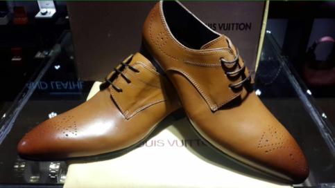 Mariage - Louis VUITTON Mens LV Dress Tan Brown Leather Shoes from Zapprixfashion