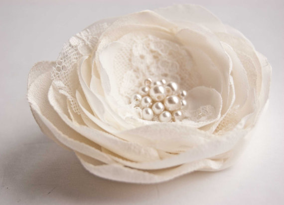 Mariage - Lace wedding headpiece - Wedding hair flower - Ivory bridal flower clip - Wedding hair accessories - Flower hair clip