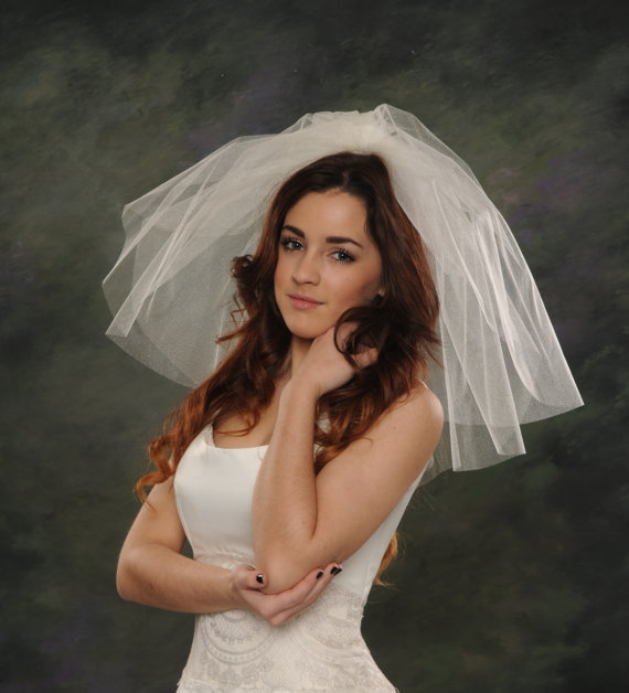 Types of Wedding Veils - Flyaway Veils