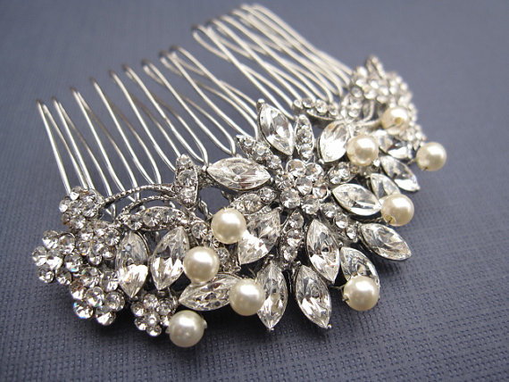 Свадьба - Vintage Inspired  Pearls bridal hair comb, Swarovski pearl hair comb, wedding hair comb, bridal hair accessories, wedding hair accessories