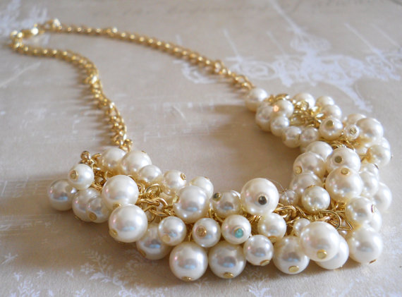Mariage - Gold Bridal Jewelry, Pearl Cluster Necklace, Bridesmaid Pearl Necklace, Chunky Pearl Jewelry, Weddings, Necklaces, Bridesmaids Jewelry