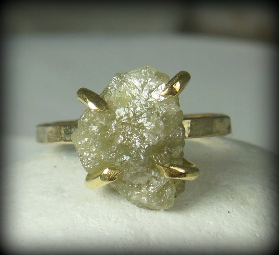 Свадьба - 5.6 carat  Rough Diamond and Yellow Gold engagement ring,  Champagne raw diamond gemstone  ring,  solid gold wedding ring