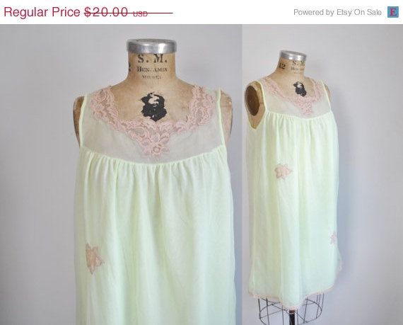 Mariage - 50% FINAL SALE 1960s Lingerie Nightgown / Lace and Neon chiffon