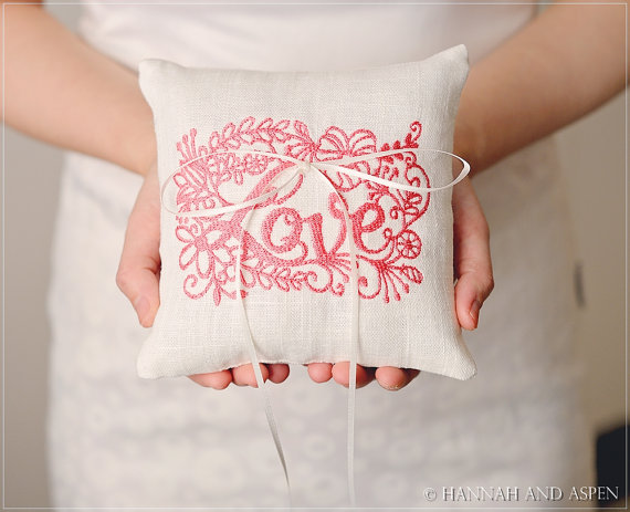 زفاف - Ann - 6x6" Wedding ring pillow - Embroidery heart ring pillow -  Wedding ring bearer - Ring pillow bearer - Burlap ring pillow