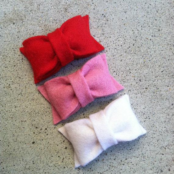 Mariage - SPECIAL Darling Valentine Bows Wool Felt Hair Clips