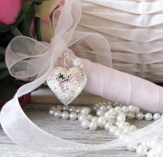 Hochzeit - Large Silver Heart Bridal Bouquet Locket