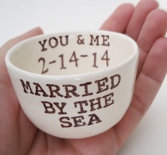 زفاف - CUSTOM RING DISH married by the sea personalized date name initials wedding gift idea engagement gift wedding ring pillow ring holder date