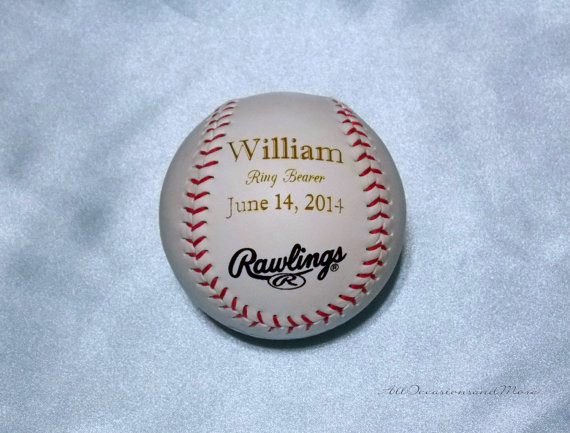 Mariage - 2 Engraved baseballs for ring bearer, birthday, anniversary, wedding party, groomsmen, new baby gift personalized, customized
