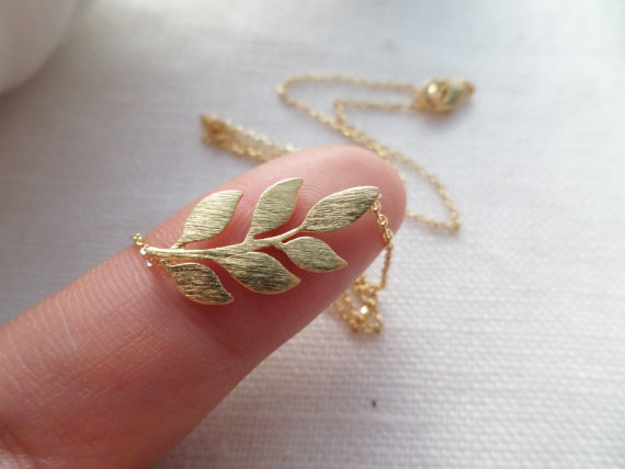 زفاف - Leaf necklace in Gold, Silver or Rose Gold...dainty handmade necklace, everyday, simple, birthday, wedding, bridesmaid jewelry