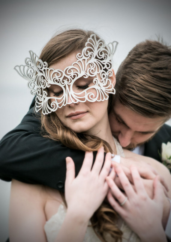 زفاف - SALE!! Bridal Veil leather mask in White "Rococo"