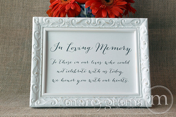 Hochzeit - In Loving Memory Sign Table Card - Wedding Reception Seating Signage - Family Photo Table Sign - Matching Numbers Available White Ink- SS09
