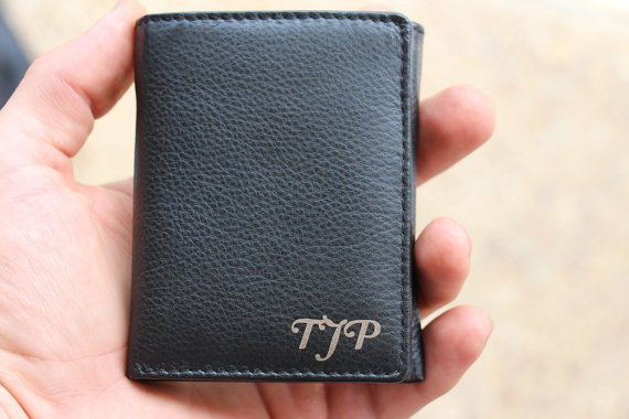 Mariage - Personalized Tri-Fold Men's Leather Wallet, Mens Custom Engraved Wallet, Groomsmen Gift, Monogram Wallet, Gift for Men, Custom Wallet Man