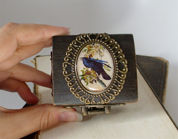 زفاف - The Raven Engagement Ring Box in Black - Poe Inspired Wedding Ring Bearer Box