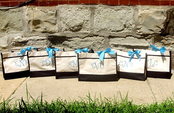 Hochzeit - Personalized Bridesmaid Gift Color Block Totes Set of 8