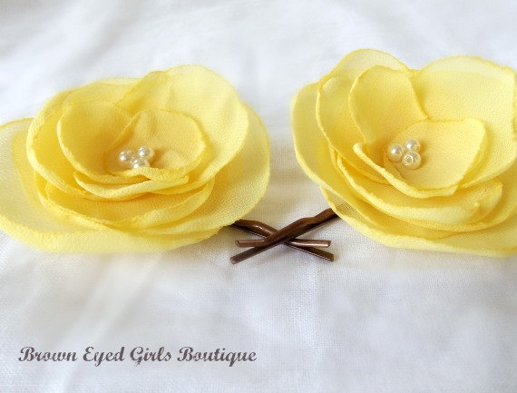 Свадьба - Yellow Bridal Flower Hair Clip Duo, Yellow Wedding Hair Accessory, Yellow Bobby Pin, Yellow Bridal Head Piece