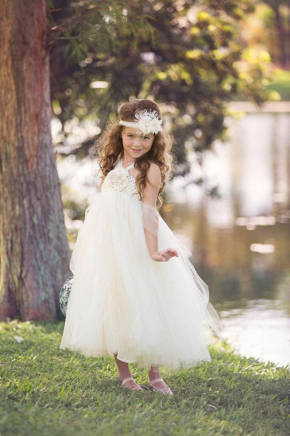 Hochzeit - Flower girl Dress- Vintage Flower girl dress- Ivory Flower girl dresses