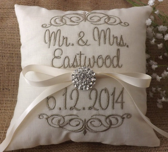 زفاف - Ring Bearer Pillow, Mr & Mrs. Ring Pillow, wedding pillow, embroidery, monogram, custom. personalized, ring bearer pillows