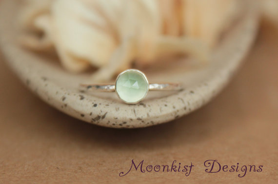 Mariage - Delicate Spring Green Prehnite Promise Ring or Engagement Ring - Prehnite Bezel-Set Solitaire in Sterling - Unique Engagement Ring