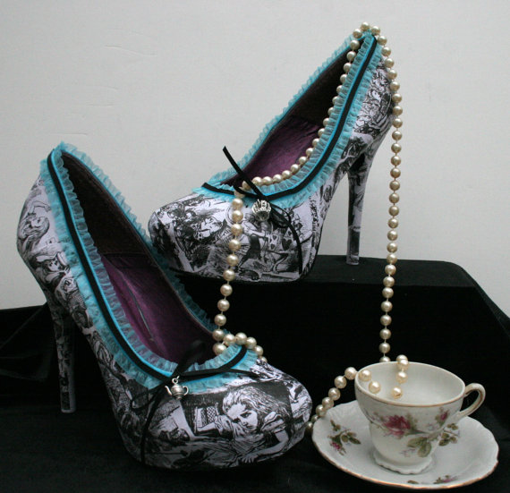 زفاف - Alice In Wonderland Heels Wedding Heels Wedding Shoes Classic Literature Heels Literature Shoes Something Blue John Tenniel Lewis Carroll