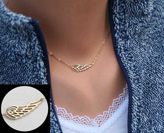 Mariage - Angel Wing necklace,Gold Wing delicate necklace,Memory wing necklace,Bridesmaid gifts,Everyday jewelry,Wedding bridal Jewelry