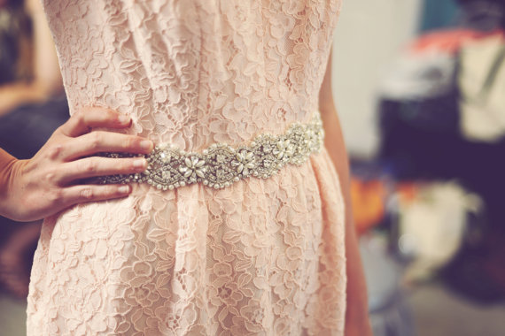 زفاف - PEARL RHINESTONE SASH / Vintage and Lace Bridal Sash / As Seen in The Not Wedding / Ivory Lace / bridal belt