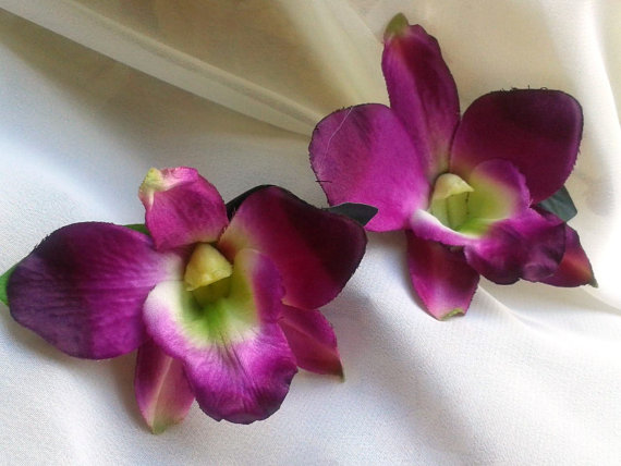 Mariage - BRIDAL HAIR FLOWER, Hawaiian Dendrobium Orchid, Purple Orchid, Tropical Hair Clip, Silk Flowers, Wedding Accessory, Silver Pin,Beach Wedding