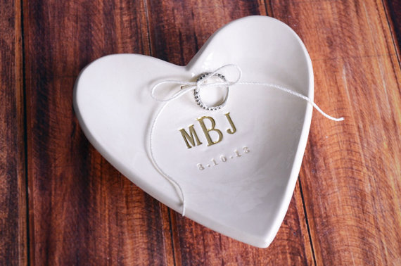 زفاف - Personalized Ring Bearer Heart Bowl - Gift Packaged & Ready to Give