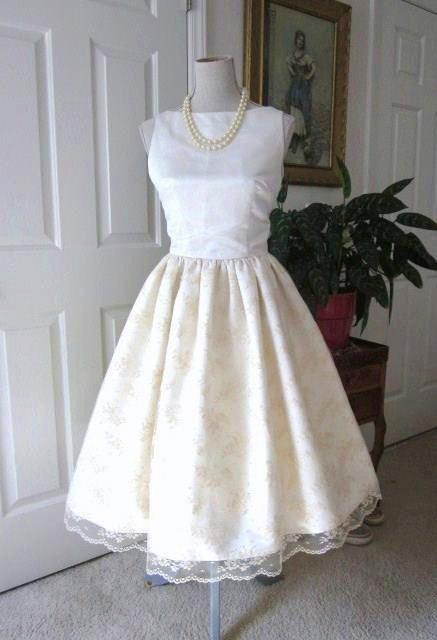 Hochzeit - WEDDING DRESS 1960s Inspired Satin Lace Classic Bridal Audrey Hepburn Style