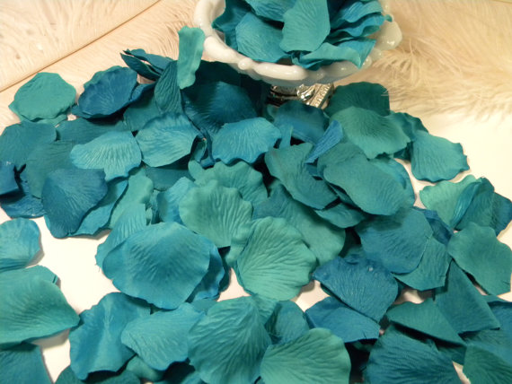 Hochzeit - 200 Rose Petals - Artifical Petals - Shades of Teal Blue Green - Bridal Shower Wedding Decoration - Flower Girl Petals - Table Scatter