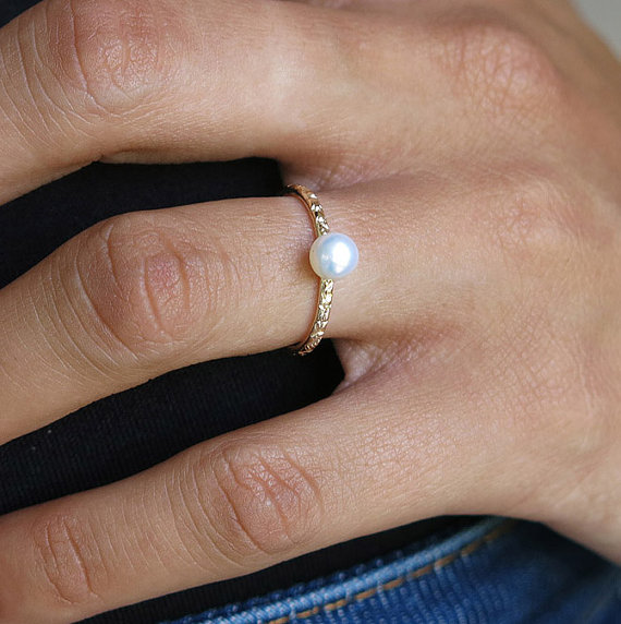 Mariage - gold filled ring, pearl ring, tiny pearl ring, thin pearl ring, band ring, thin gold ring, stacking ring, dainty ring, bridesmaid gift