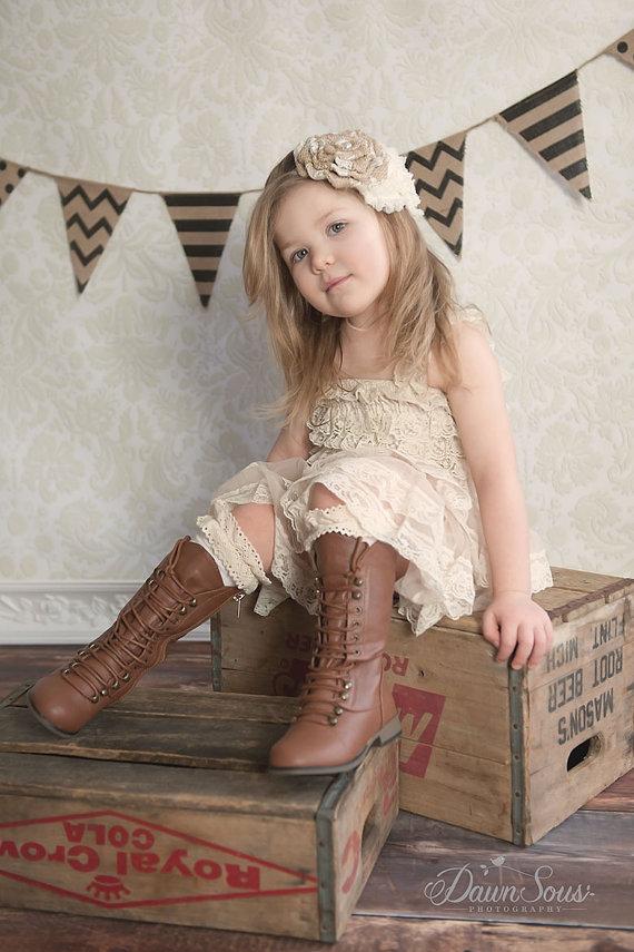 Mariage - Rustic Flower Girl Dress -Lace Pettidress/Rustic Flower Girl/Country Flower Girl Dress Cream/Wheat Cream/Country Wedding-Vintage Wedding